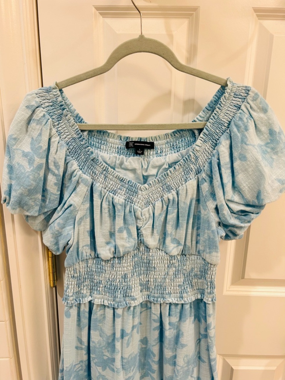 INC International Concepts Sky Blue Floral Smocked Off Shoulder Dress Jolene L - Picture 4 of 12